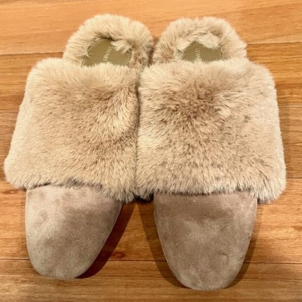 LIKE NEW - Stuart Weitzman Suede/Edie Chill Faux Fur Trimmed Mule Flats Size 7